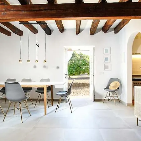 Spend Your Days Relaxing In Comfort Apartment Pula