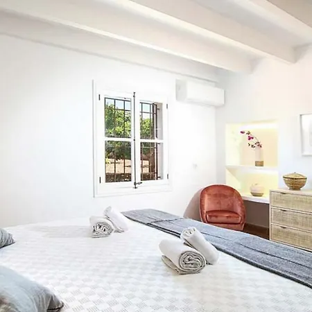 Spend Your Days Relaxing In Comfort Apartment Pula