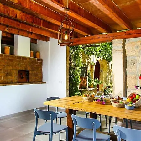 Spend Your Days Relaxing In Comfort Pula