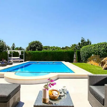 Apartment Spend Your Days Relaxing In Comfort *